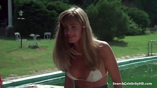 Hot milf får sperm på bezmaksas seksa video hendes røv.