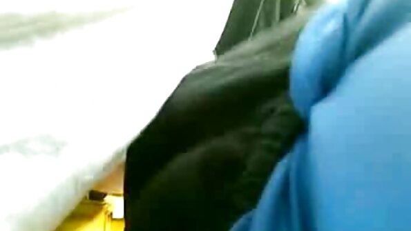 Min seksa pozas video kæreste træner med bryster og mund.