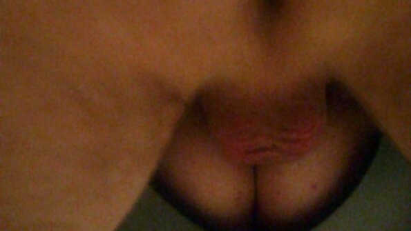 En pige med mature sekss en sej røv besluttede at ride sin kæreste, inden hun gik i seng.